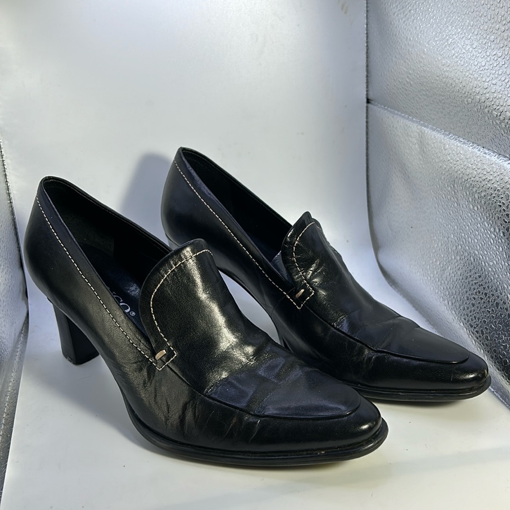 Frank Sarto leather shoes size 8 in excellent condition